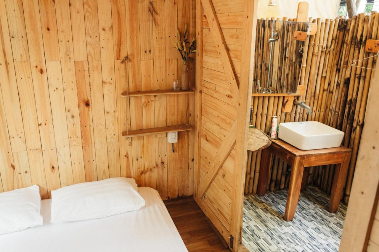 Villa Dao Hoa Vang Cam Ranh - Venuestay エクステリア 写真