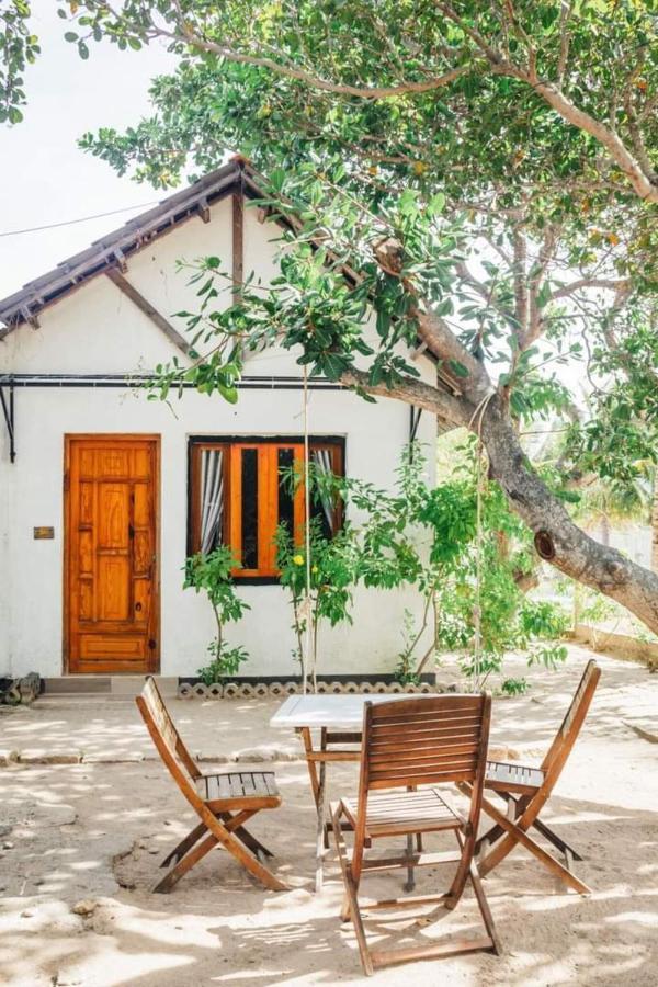 Villa Dao Hoa Vang Cam Ranh - Venuestay エクステリア 写真