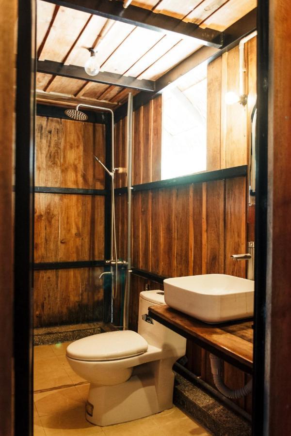 Villa Dao Hoa Vang Cam Ranh - Venuestay エクステリア 写真
