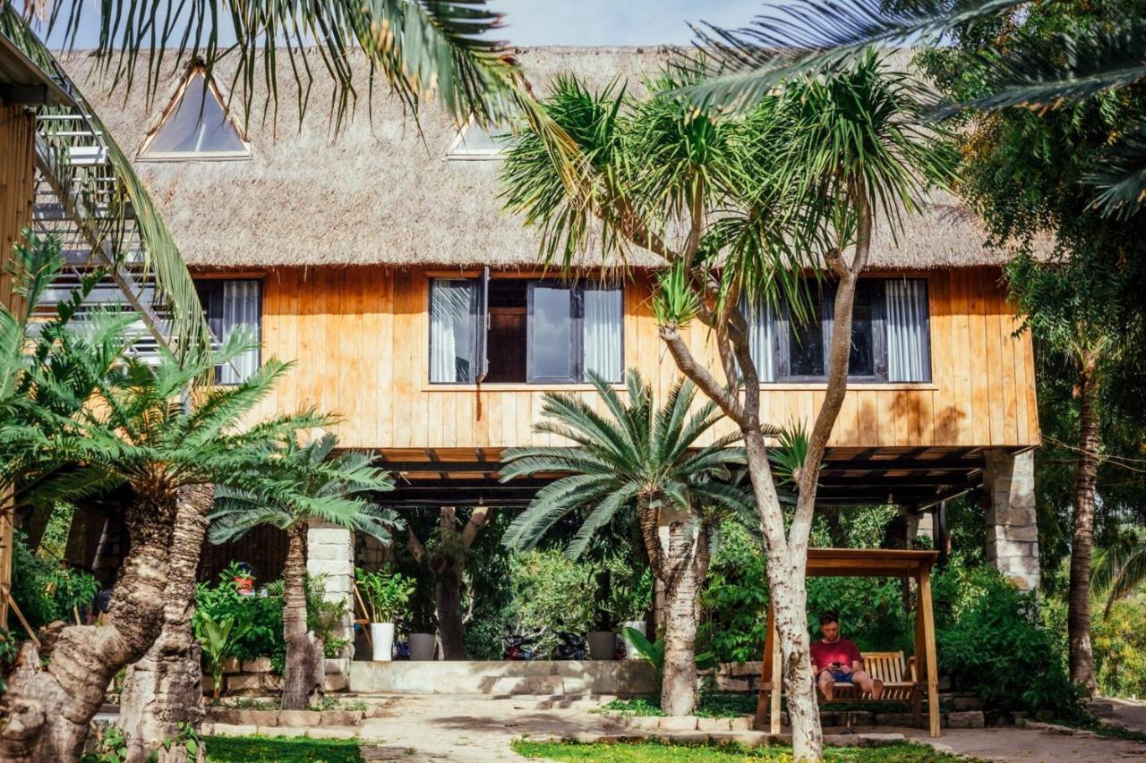 Villa Dao Hoa Vang Cam Ranh - Venuestay エクステリア 写真