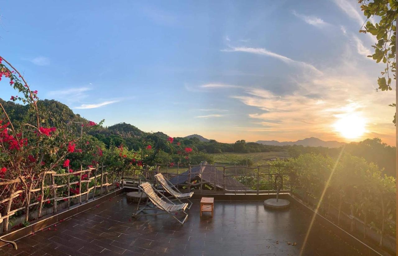 Villa Dao Hoa Vang Cam Ranh - Venuestay エクステリア 写真